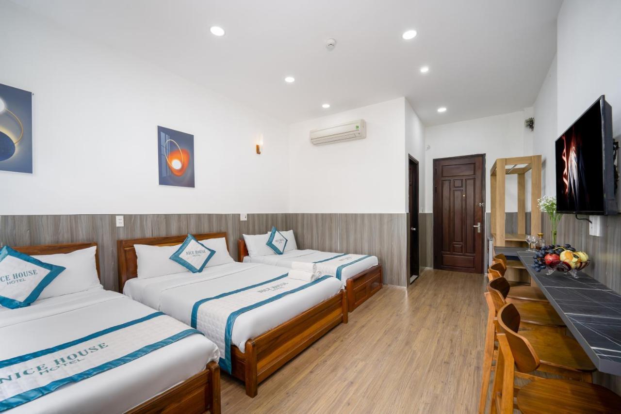 Nice House Hotel - Near My Khe Beach دا نانغ المظهر الخارجي الصورة