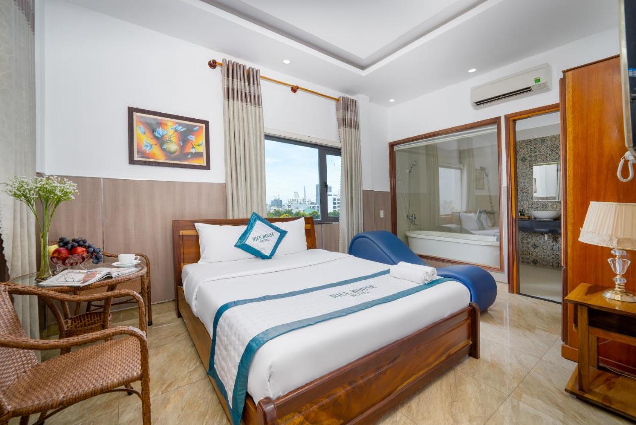 Nice House Hotel - Near My Khe Beach دا نانغ المظهر الخارجي الصورة